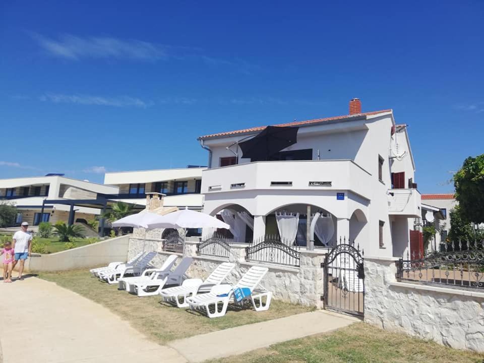 Apartments Hrestak Privlaka  Zewnętrze zdjęcie