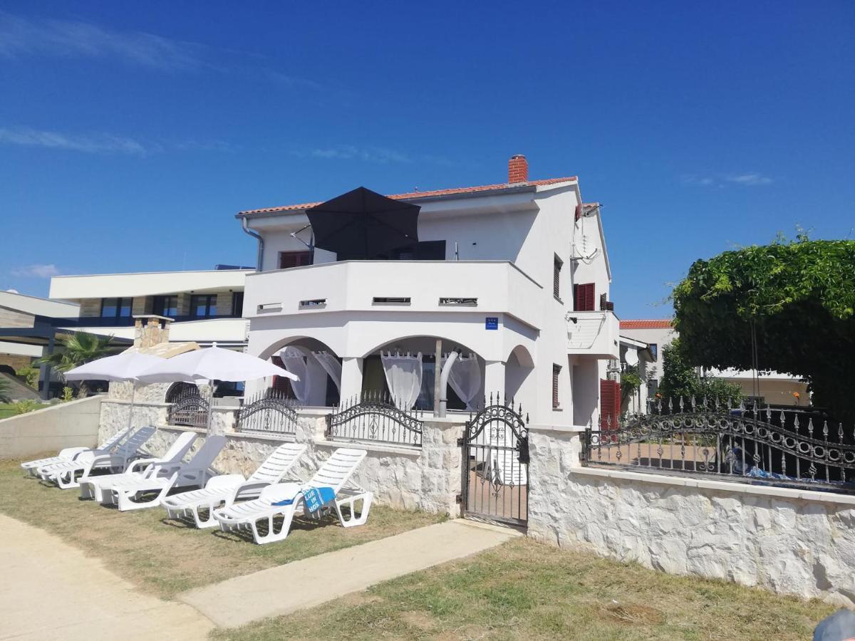 Apartments Hrestak Privlaka  Zewnętrze zdjęcie